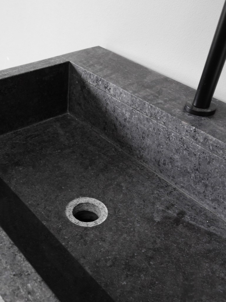 ayabe. - Waschschrank inkl. oder exkl. Hahnloch — Detail | MOCFOR